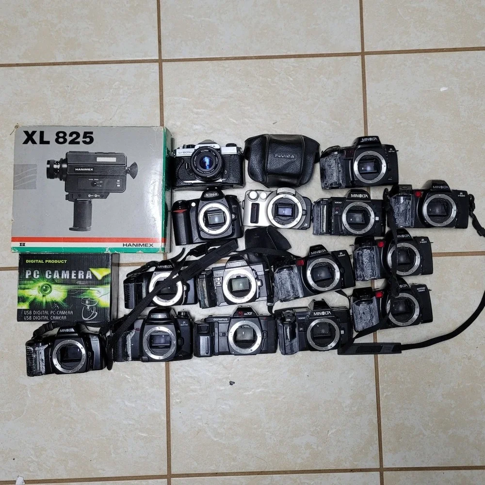 Vintage 35mm Film Camera Bundle For Parts Minolta Canon Nikon Fujica Hanimex
